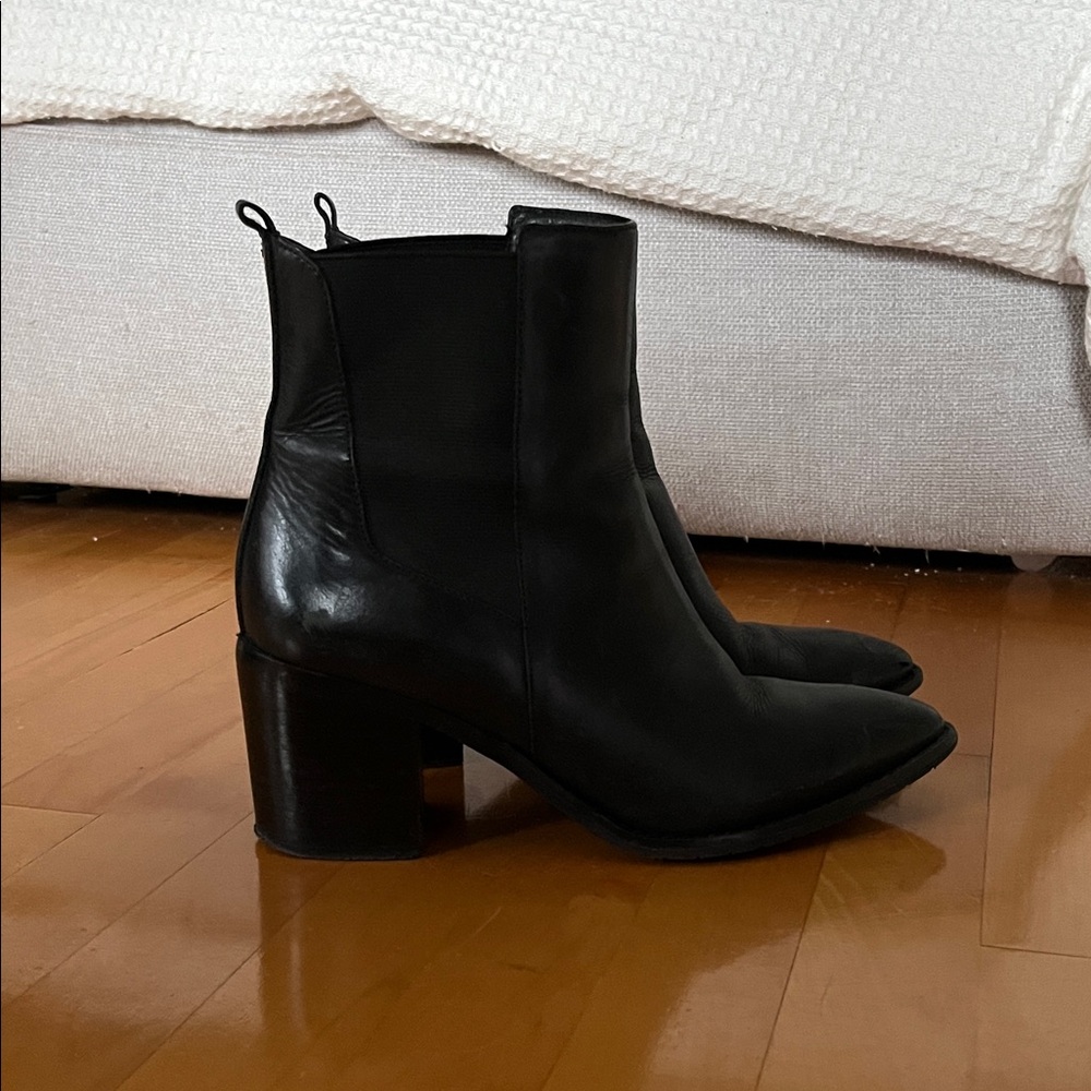 Kenneth Cole New York Black Leather Heeled Boots - Picture 2 of 4